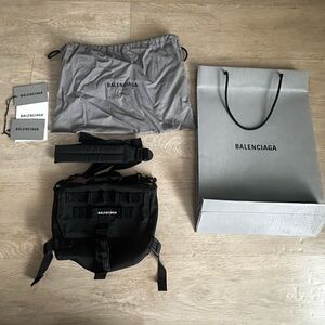 BALENCIAGA ARMY MESSENGER BAG BLACK